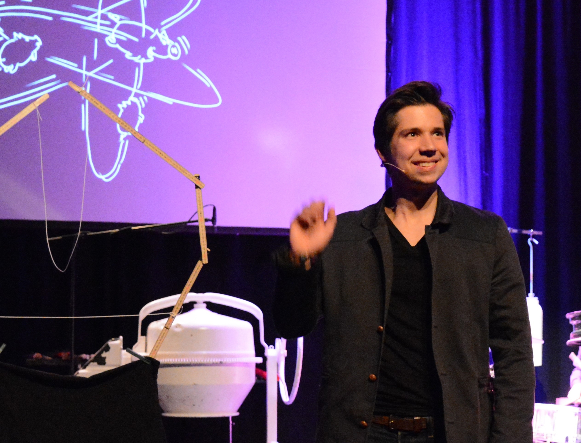 Tim Strobel: Physik ist keine Magie